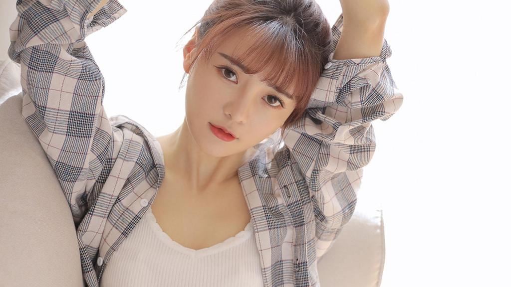 美女温婉气质迷人图片