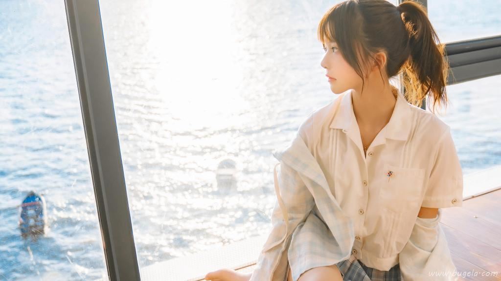 马尾美女清新唯美图片