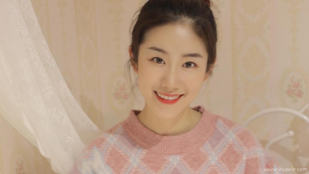 甜甜的水蜜桃女孩图片