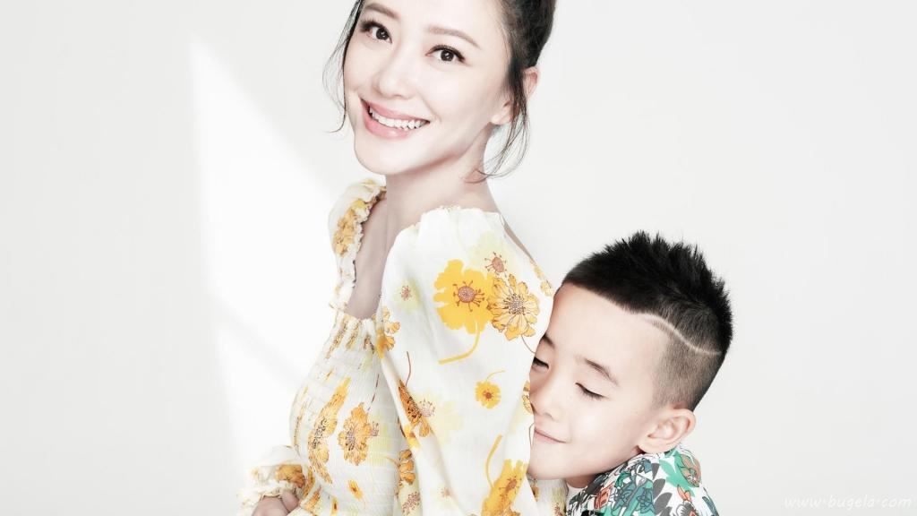 应采儿Jasper首封时尚封面大片写真图片