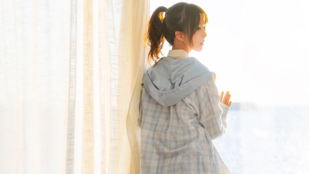 马尾美女清新唯美图片