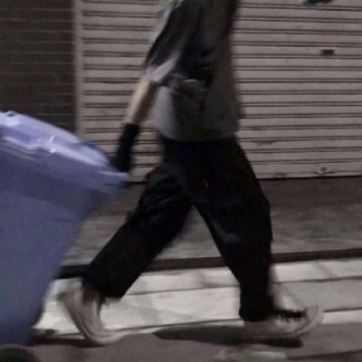 显示家庭地位的动漫情侣头像 家庭地位很明显的情头图片