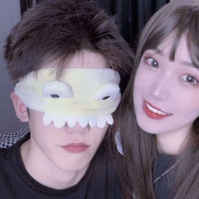 有夫之妇有妇之夫的情侣头像 真人一对两张图片