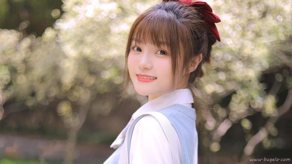 美女元气制服图片