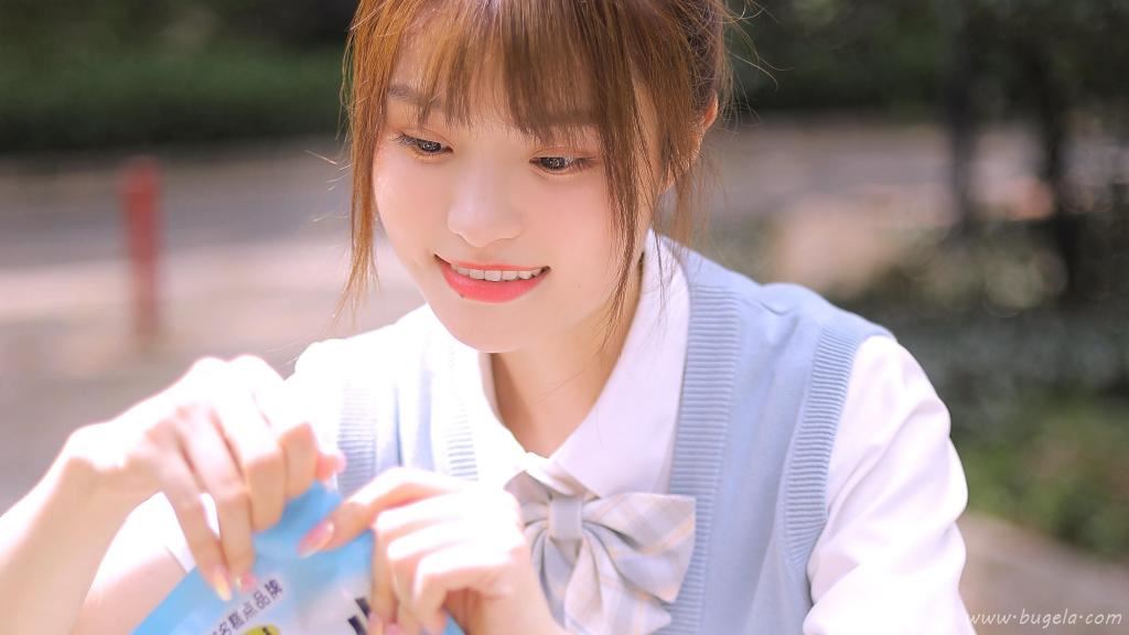 美女元气制服图片