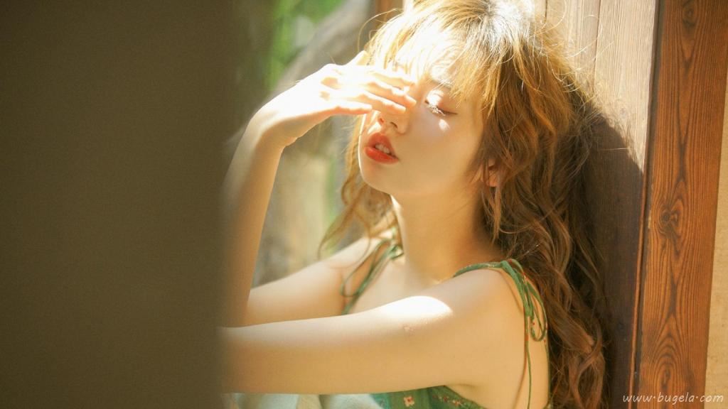 清新唯美迷人美女图片