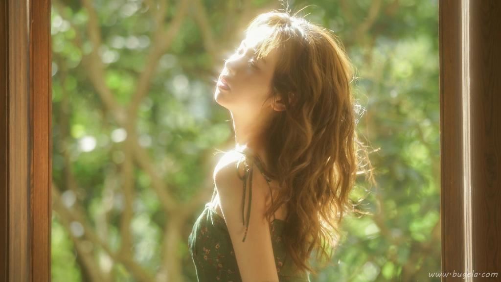 清新唯美迷人美女图片