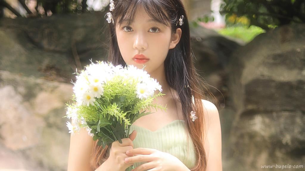 清新可人的美女图片