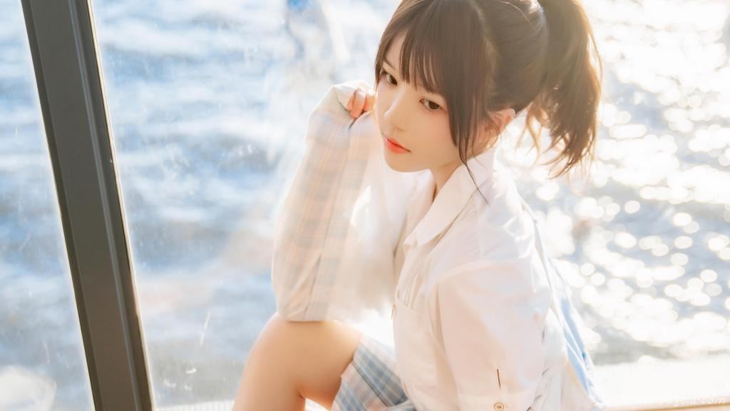 马尾美女清新唯美图片