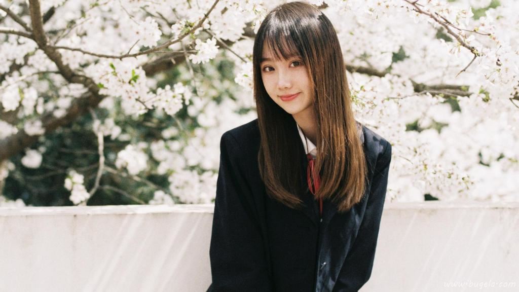樱花下的美女日系图片