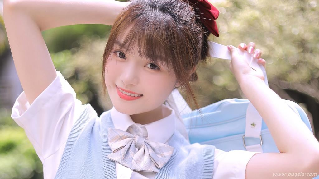 美女元气制服图片