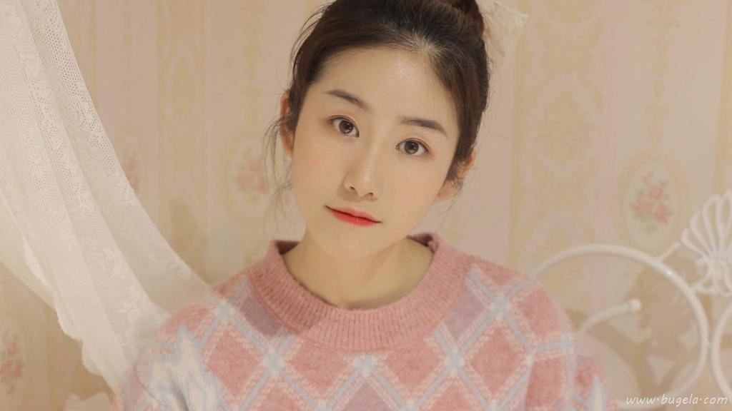 甜甜的水蜜桃女孩图片