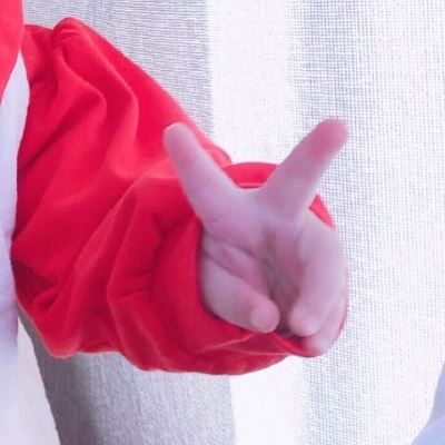 穿着睡衣的情侣头像小孩 丸子妹图片