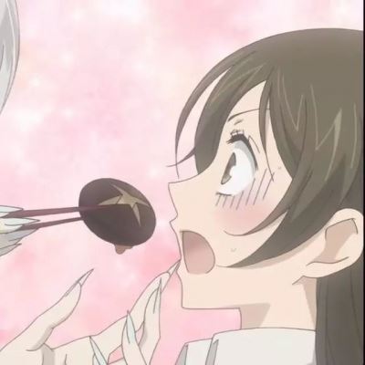 奈奈生巴卫情侣头像亲吻 巴卫奈奈生情头精选图片