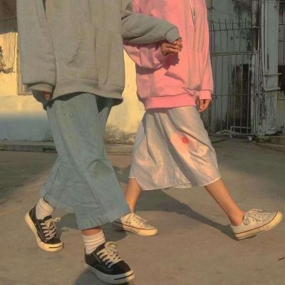 闺蜜情侣头像两不误真人 我的口红印图片