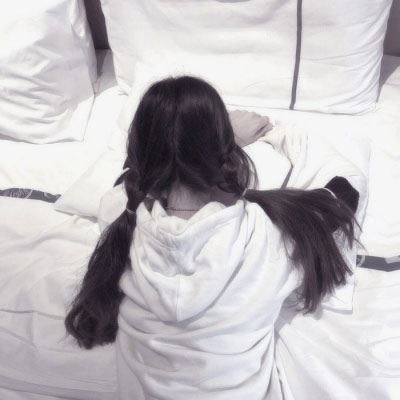 闺蜜两张图情侣头像真人 天上掉下个小哥哥图片