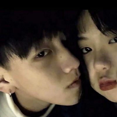 抖音情侣头像一男一女跳舞动漫 赏个脸图片