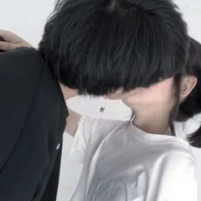 一人一动物的动漫情侣头像 对象不是人图片