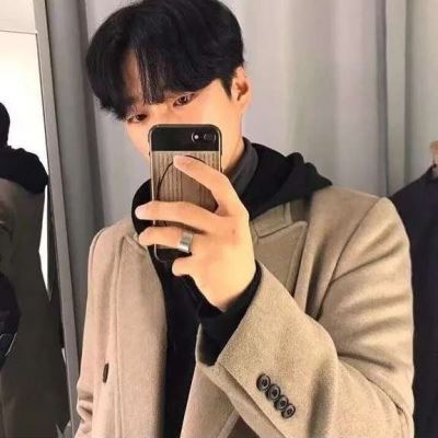 闺蜜两张图情侣头像真人 天上掉下个小哥哥图片