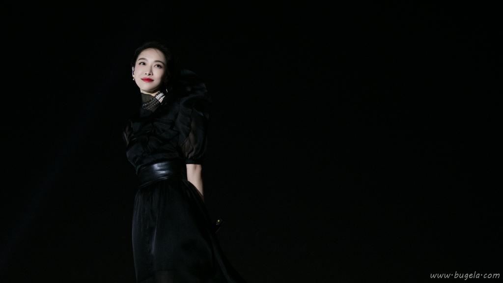 宋茜温婉知性优雅迷人黑色长裙性感写真图片