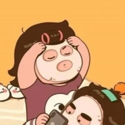 萌娃坐在凳子上的情侣头像 可爱情侣图片