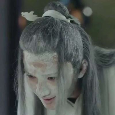 魔鬼恋人森唯绫人情侣头像 搞怪情侣图片