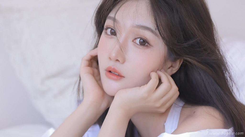美女白嫩私房照图片