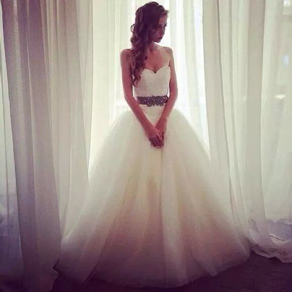 女生婚纱最美精选图片