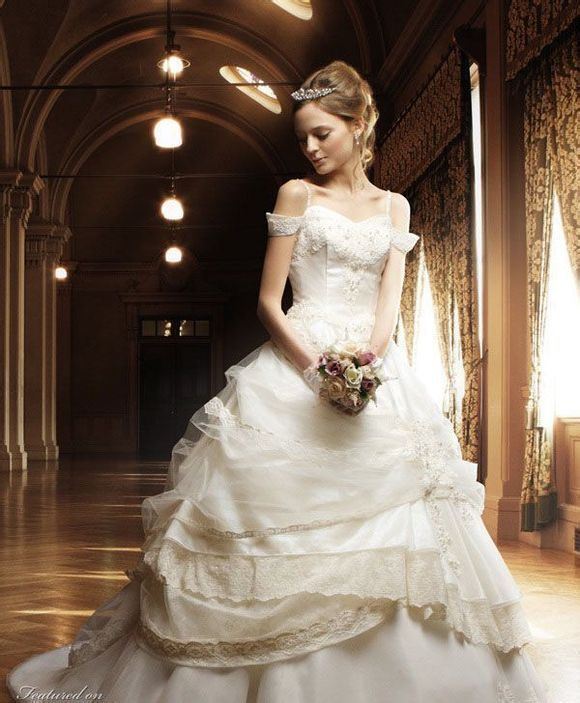 精美婚纱摄影展现女性最美一刻图片
