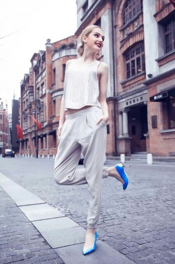 街拍欧美范儿女生时尚高清图集图片