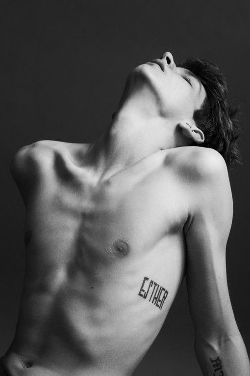 霸气欧美男生黑白合集图片