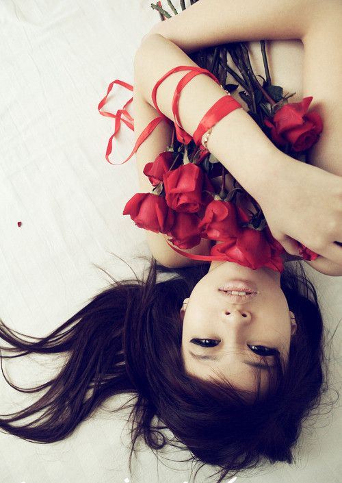 欧美红唇女生精选图片