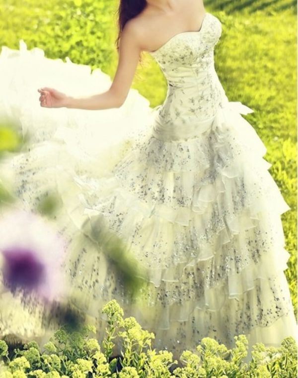 精美婚纱照勾起女性婚纱梦图片