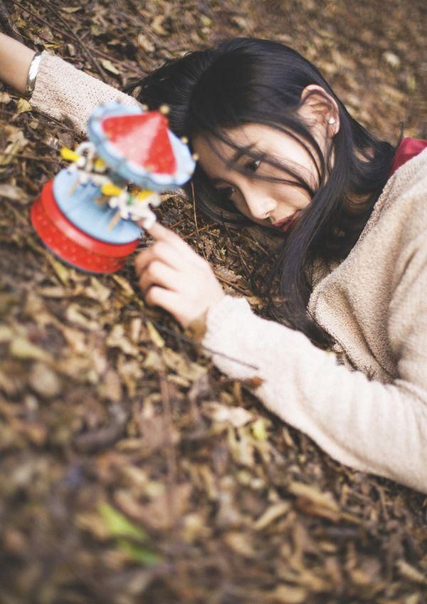 森系女生唯美意境图片