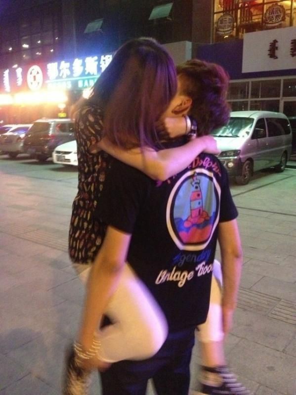 情侣男女拥抱亲吻大全图片
