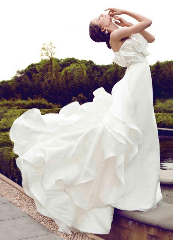 精美婚纱照勾起女性婚纱梦图片