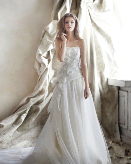 最新唯美白色婚纱高清图片