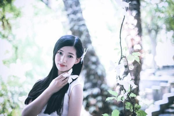 森系女生唯美意境图片