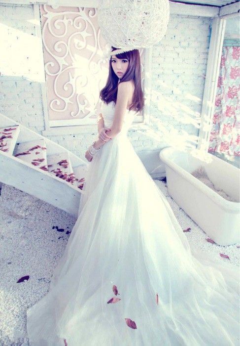 好看的女生婚纱合辑图片