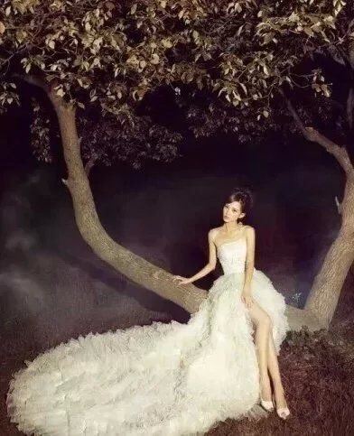 女生婚纱最美精选图片