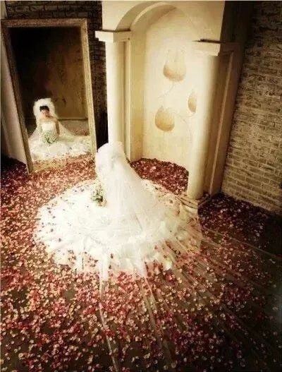 女生婚纱最美精选图片