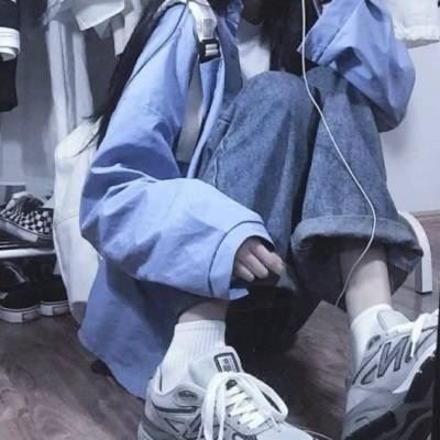 情侣头像一男一女背影图片