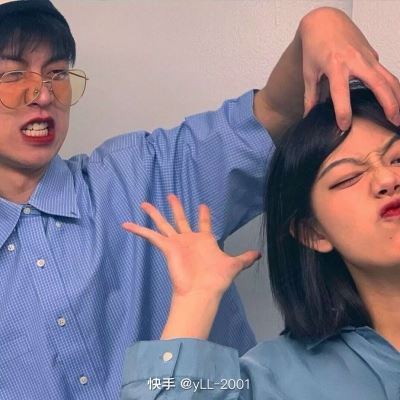 情侣头像女孩趴在男孩身上 可爱图片