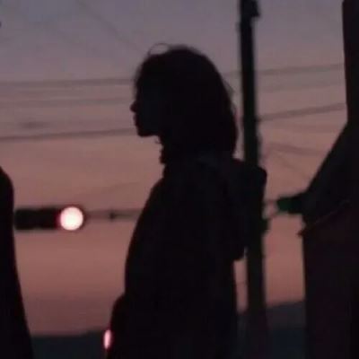 抖音最火的情侣头像夕阳 一左一右图片