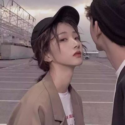情侣头像高清原图一对无水印 一左一右图片