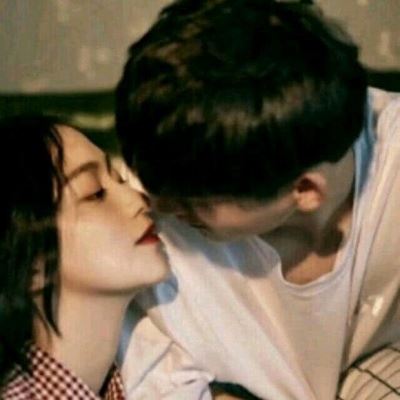 情侣头像高清原图一对无水印 一左一右图片
