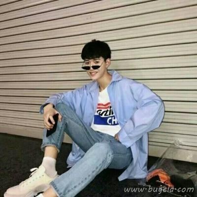 清新蓝色系男生头像图片