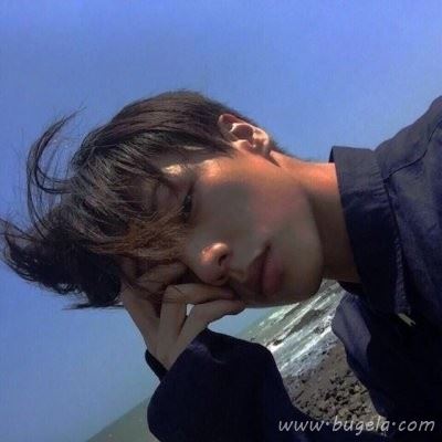 清新蓝色系男生头像图片