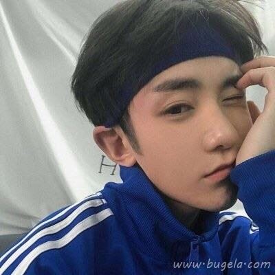 清新蓝色系男生头像图片