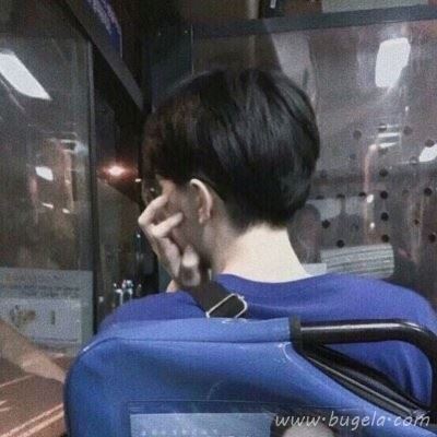 清新蓝色系男生头像图片